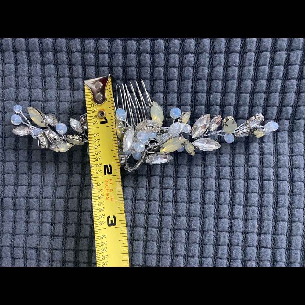 💎 Crystal Hair Comb Accessory 💎 - Picture 3 of 12